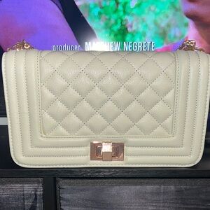 Elegant Cream Quilted Shoulder Bag